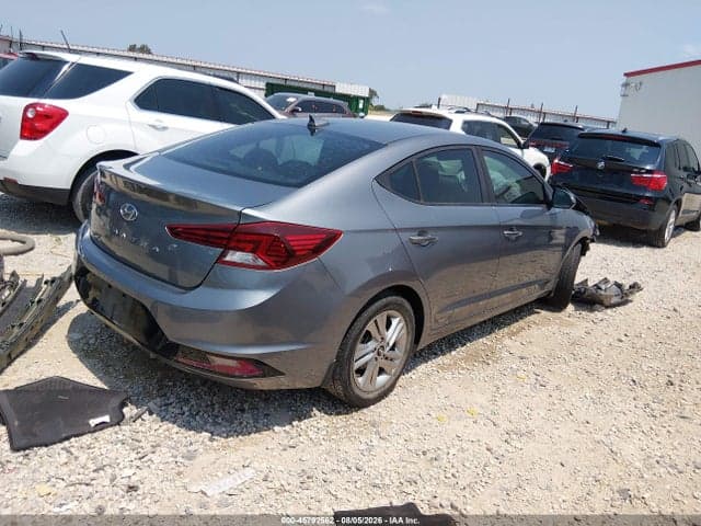 2019 HYUNDAI ELANTRA SEL 4