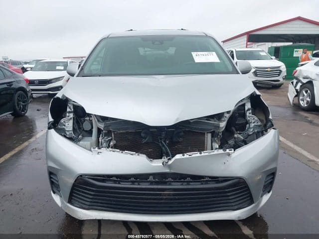 2019 TOYOTA SIENNA LE 8 PASSENGER 13