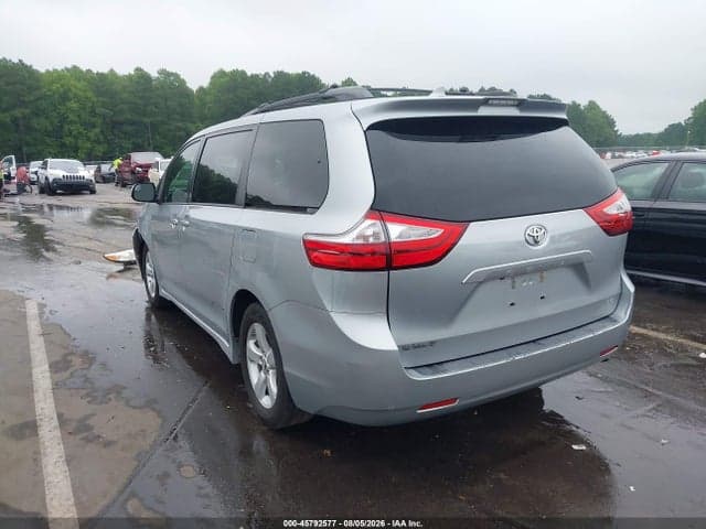 2019 TOYOTA SIENNA LE 8 PASSENGER 3