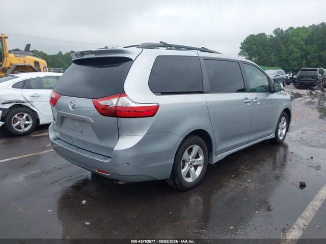 2019 TOYOTA SIENNA LE 8 PASSENGER 4