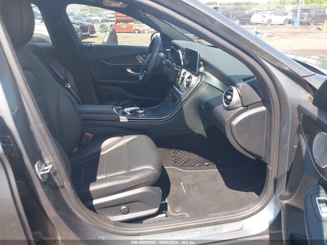 2019 MERCEDES-BENZ C 300 4MATIC 5