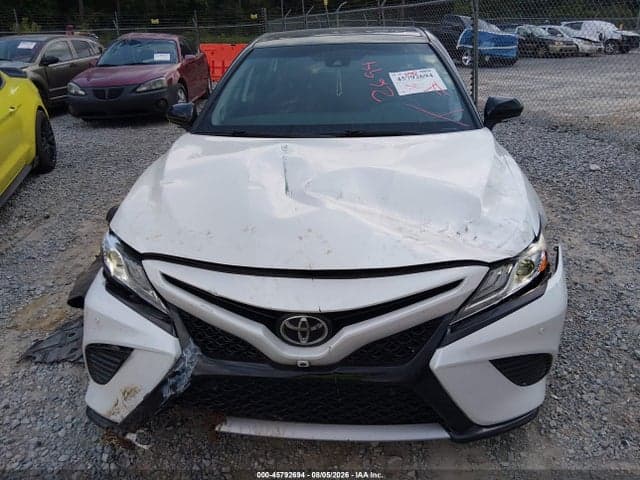 2020 TOYOTA CAMRY XSE 13
