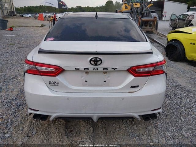 2020 TOYOTA CAMRY XSE 17