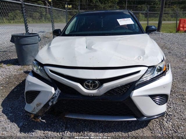 2020 TOYOTA CAMRY XSE 18