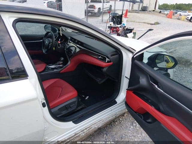 2020 TOYOTA CAMRY XSE 5