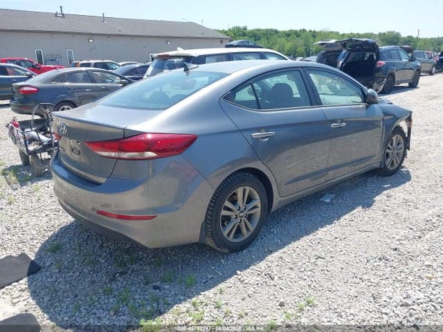 2018 HYUNDAI ELANTRA SEL 4