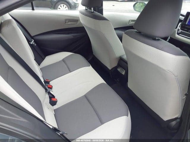 2024 TOYOTA COROLLA LE 8