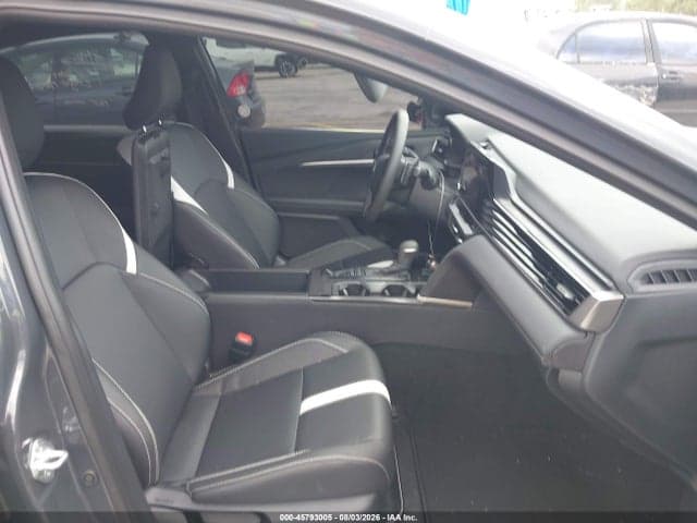 2026 TOYOTA CAMRY SE 5