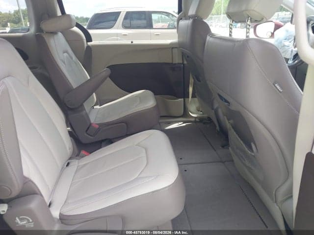 2018 CHRYSLER PACIFICA TOURING L 8