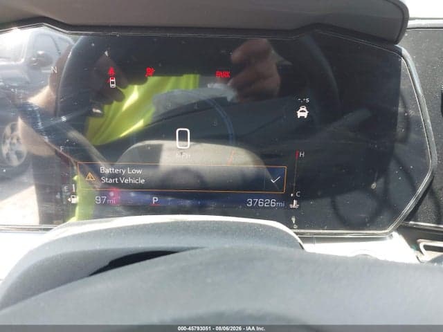2025 CHEVROLET TRAX FWD LT 7