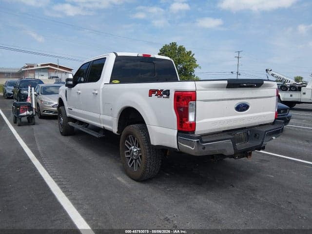 2017 FORD F-250 LARIAT 3