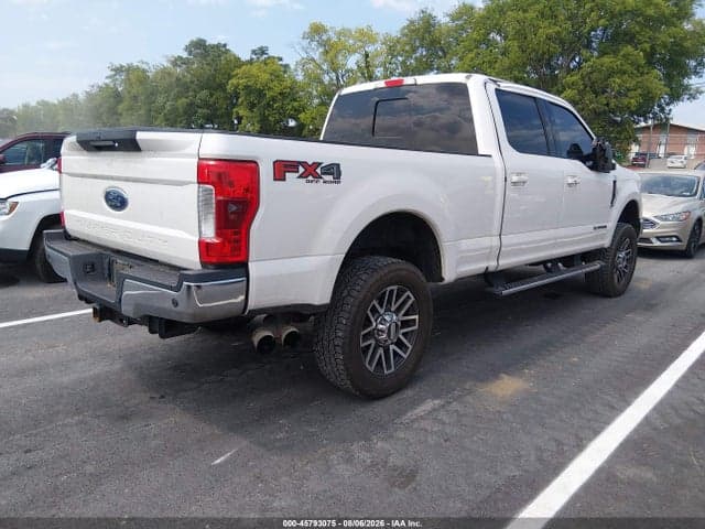 2017 FORD F-250 LARIAT 4