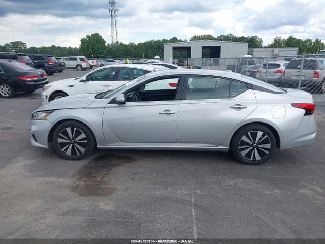 2021 NISSAN ALTIMA SV FWD 14