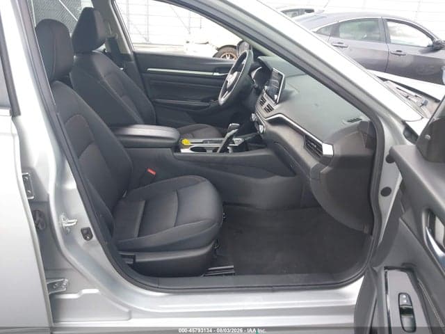 2021 NISSAN ALTIMA SV FWD 5