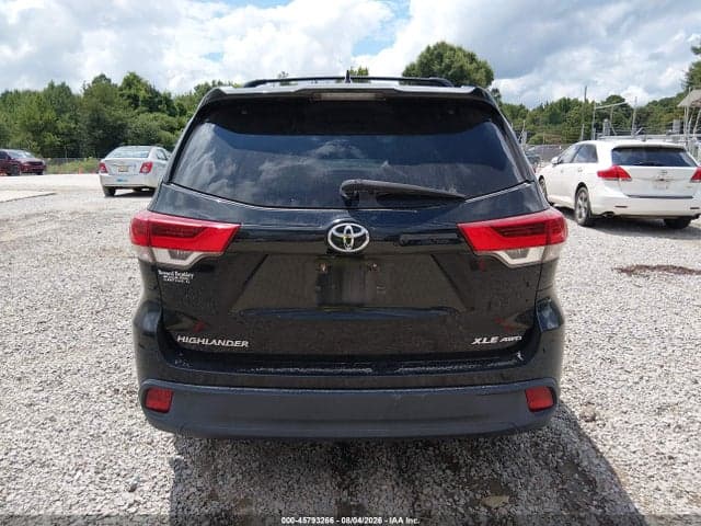 2017 TOYOTA HIGHLANDER XLE 17