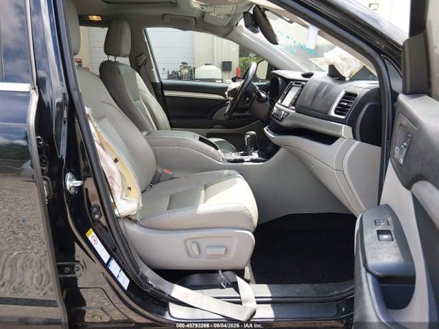 2017 TOYOTA HIGHLANDER XLE 5