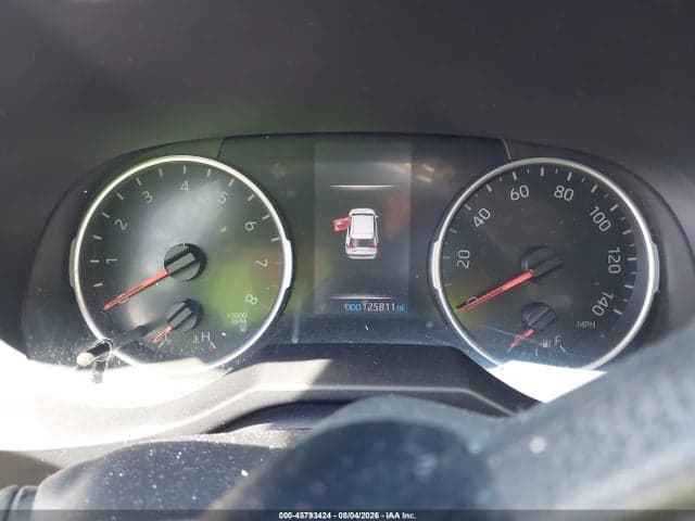 2020 TOYOTA RAV4 LE 7