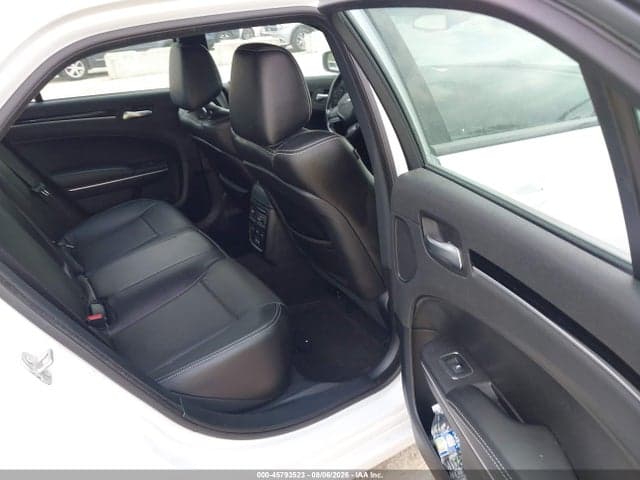 2020 CHRYSLER 300 300S 8