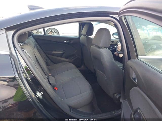 2018 CHEVROLET CRUZE LT AUTO 8