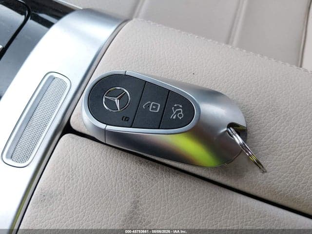 2024 MERCEDES-BENZ GLC 300 SUV 11