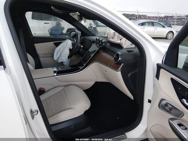 2024 MERCEDES-BENZ GLC 300 SUV 5