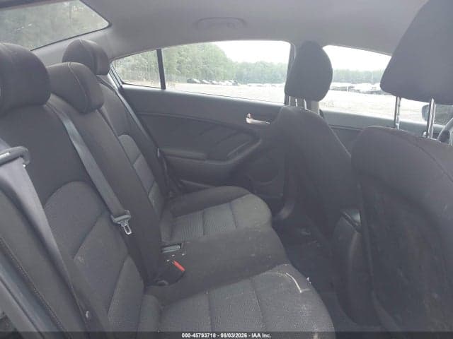 2017 KIA FORTE LX 8