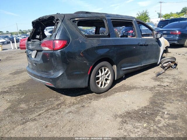 2020 CHRYSLER PACIFICA TOURING L 4