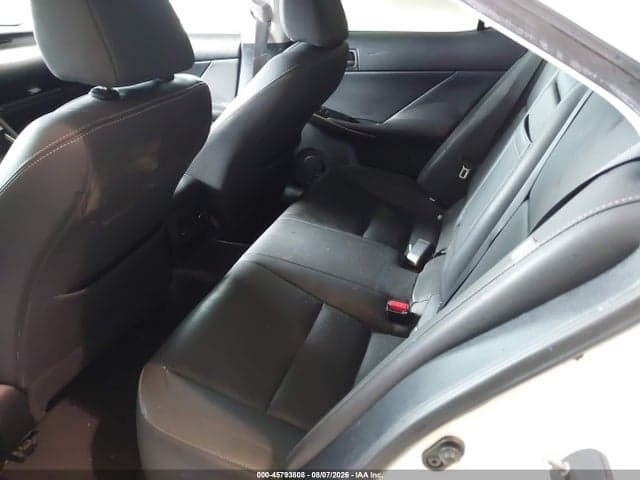 2018 LEXUS IS 300 8