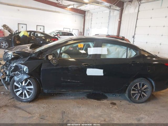2021 NISSAN VERSA SV XTRONIC CVT 13