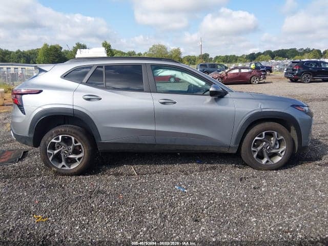 2025 CHEVROLET TRAX FWD LT 13