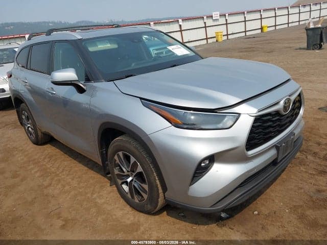 2023 TOYOTA HIGHLANDER XLE 1