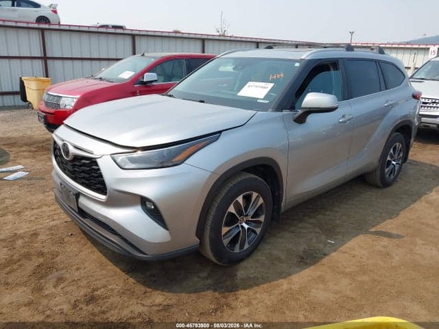 2023 TOYOTA HIGHLANDER XLE 2