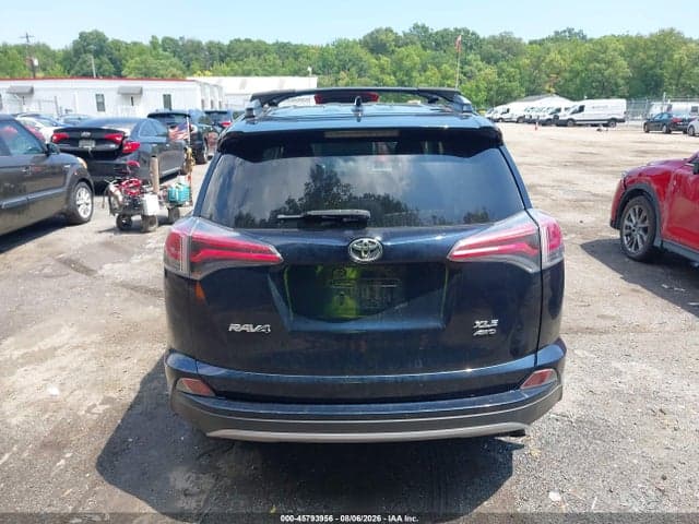 2018 TOYOTA RAV4 XLE 16