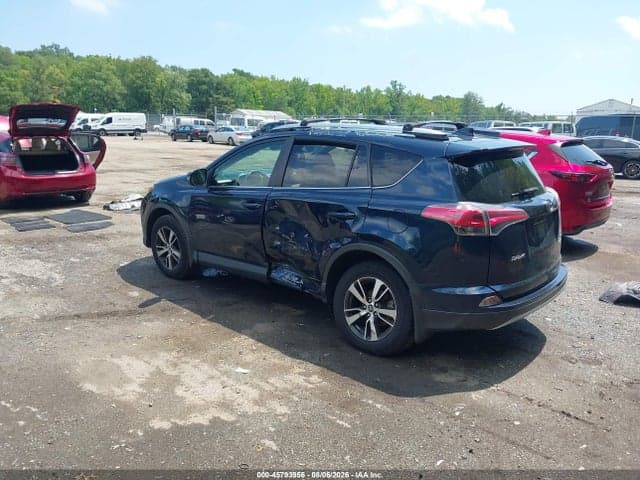 2018 TOYOTA RAV4 XLE 3