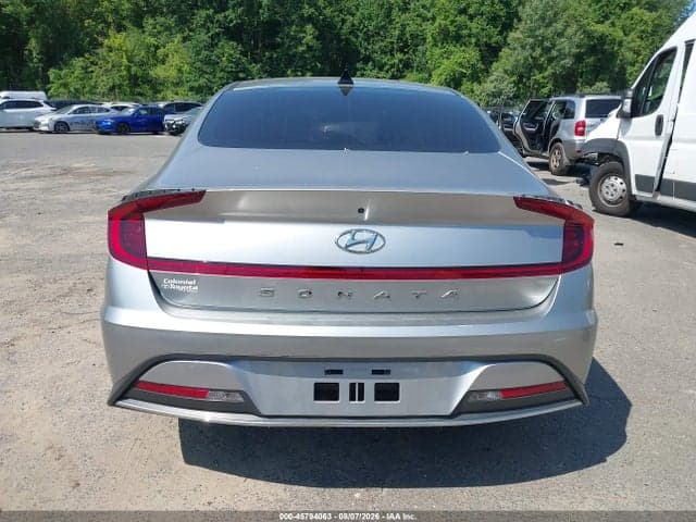 2021 HYUNDAI SONATA SE 17