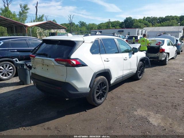2019 TOYOTA RAV4 LE 4