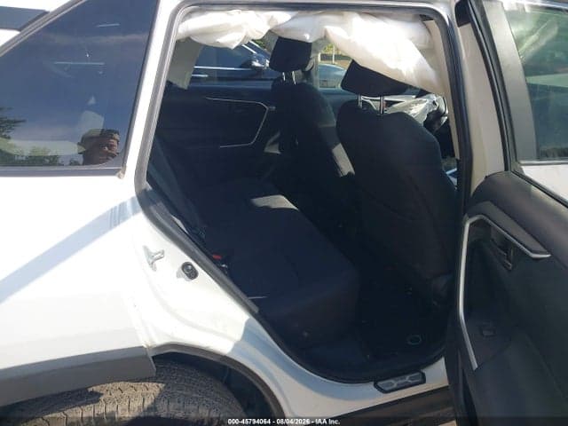 2019 TOYOTA RAV4 LE 8