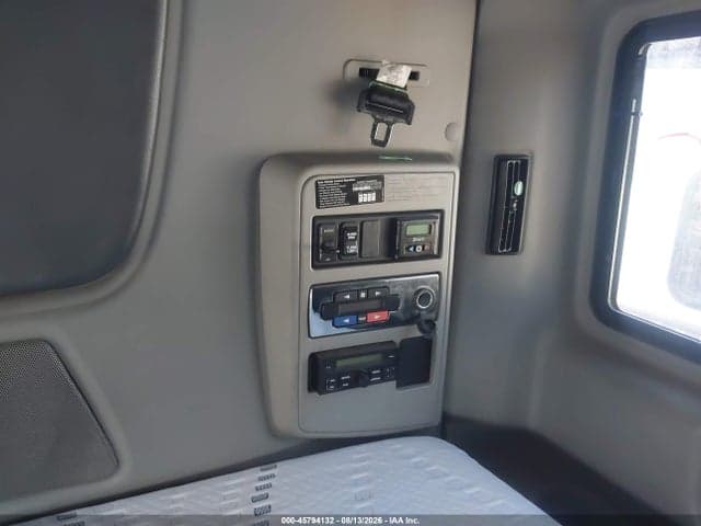 2019 INTERNATIONAL LT 13