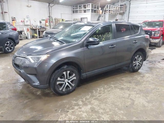 2018 TOYOTA RAV4 LE 2
