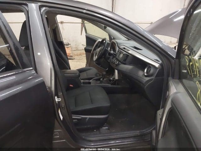 2018 TOYOTA RAV4 LE 5