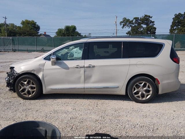 2019 CHRYSLER PACIFICA LIMITED 14