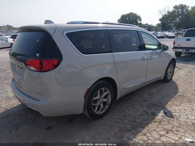 2019 CHRYSLER PACIFICA LIMITED 4