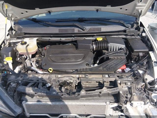 2019 CHRYSLER PACIFICA LIMITED 10
