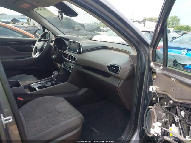 2019 HYUNDAI SANTA FE SE 5