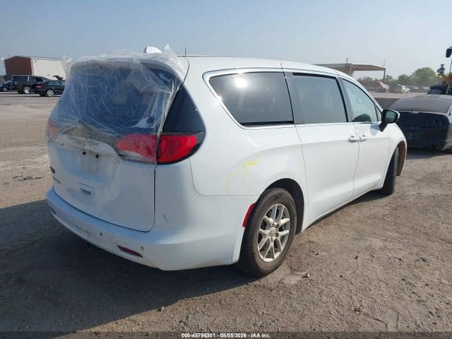 2018 CHRYSLER PACIFICA LX 4