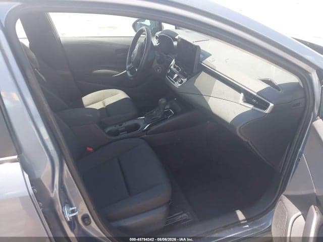 2024 TOYOTA COROLLA LE 5