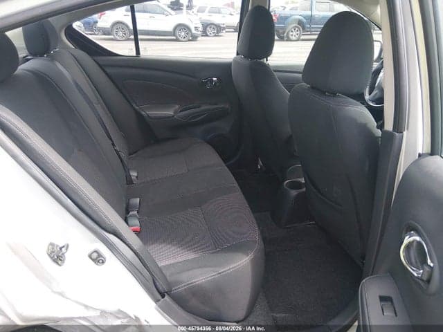 2018 NISSAN VERSA 1.6 SV 8