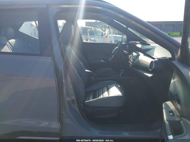 2021 NISSAN KICKS SR XTRONIC CVT 5