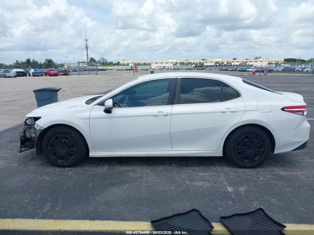 2018 TOYOTA CAMRY L 15