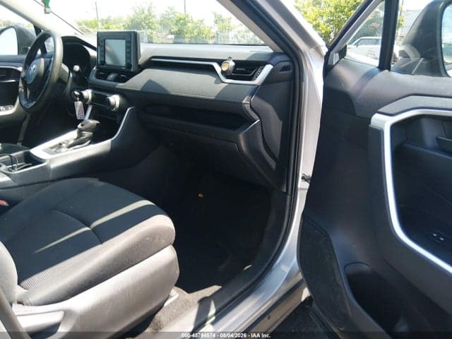 2021 TOYOTA RAV4 LE 5